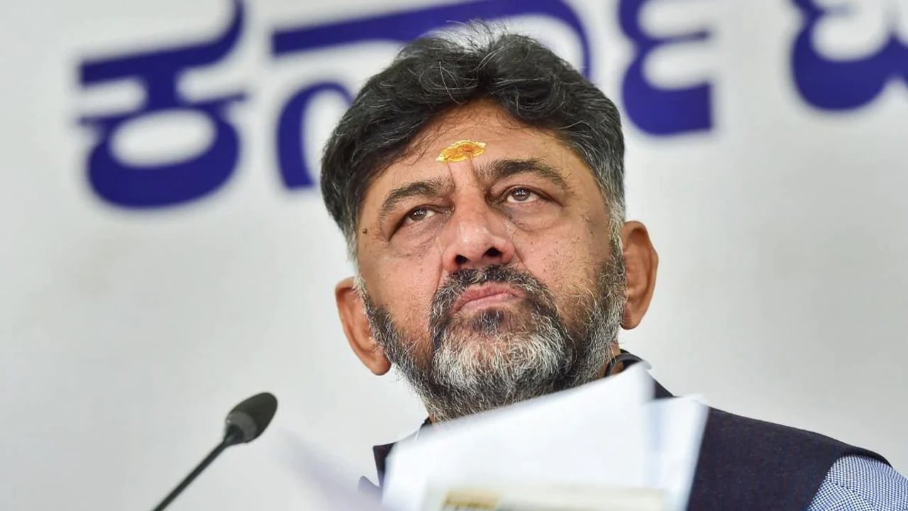 Karnataka: కన్నడ కాంగ్రెస్‌లో ఖతర్నాక్ టర్న్.. స్వరం పెంచిన డీకే.. బిగ్ స్టేట్‌మెంట్ ఇచ్చేశారు..!