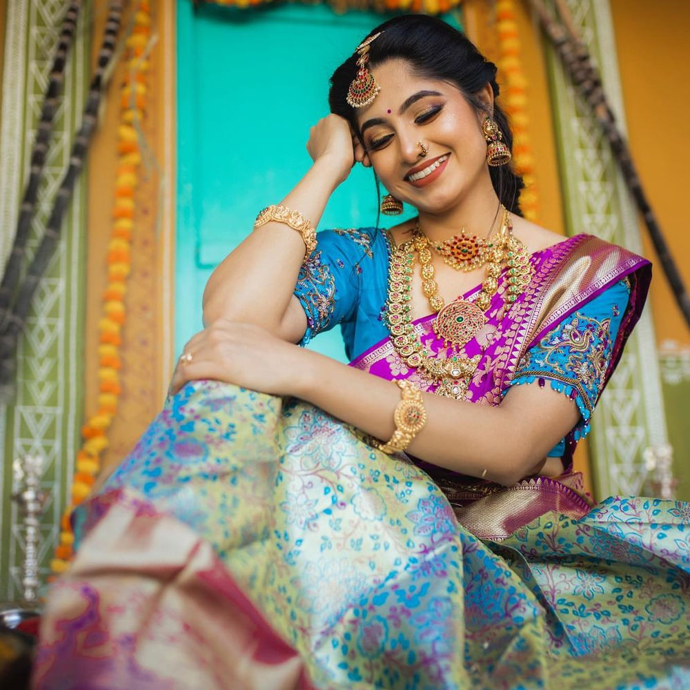 డైరెక్టర్ కే.ఎస్. ఆశోఖ్ తెరకెక్కించిన ఈ సినిమాను శ్రీ స్వర్ణలత ప్రొడక్షన్స్ బ్యానర్ పై డి కృష్ణ చైతన్య నిర్మించారు. ఈ సినిమాకు అజనీస్ లోకనాథ్ సంగీతం అందించారు. కన్నడ ప్రేక్షకులను మాత్రమే కాదు.. తెలుగువారిని సైతం ఆకట్టుకుంది.