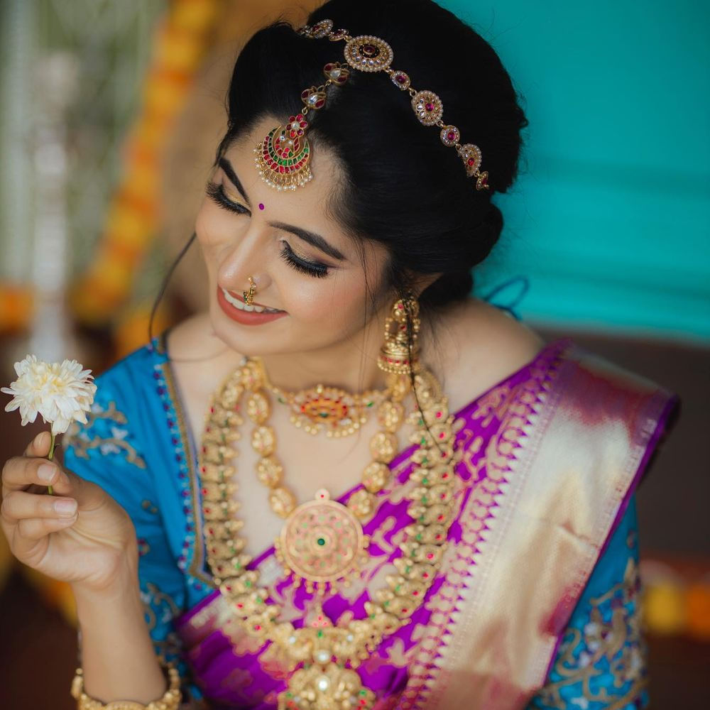 ఈ సినిమాలో ఆమె నటన హైలెట్. మల్టీపుల్ షేడ్స్ ఉన్న పాత్రలో ఖుషీ జీవించింది. ప్రేమ, దుఃఖం.. నిస్పృహ వంటి వివిధ భావోగ్వాలలో అంతర్ముఖమైన అమ్మాయిగా ఖుషి నటనకు ప్రేక్షకులు ఆకట్టుకుంది. అయితే ఈ సినిమాతో ఖుషీకి తెలుగులోనూ ఫాలోయింగ్ పెరిగిపోయింది.