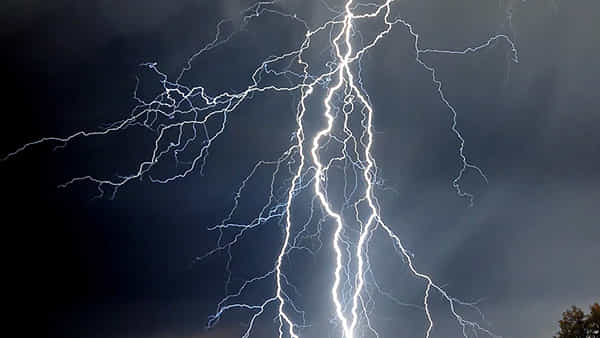 Rain Alert: ఏపీ ప్రజలకు బిగ్ అలెర్ట్.. ఈ మండలాల్లో పిడుగులు పడే ఛాన్స్.. జాగ్రత్త