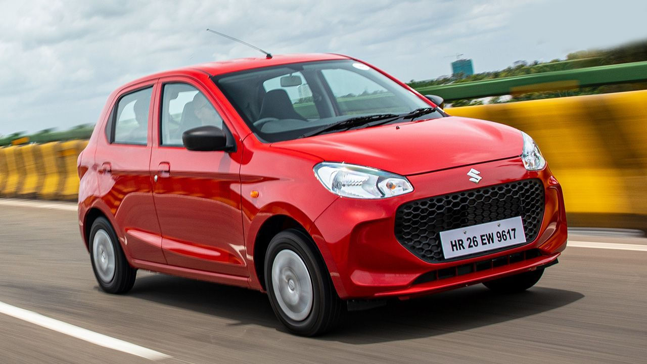  మారుతి WagonR, Alto K10, S.Presso, Swift .. Dzire వంటి మోడళ్లపై 61,000 రూపాయల వరకు మొత్తం ప్రయోజనాలను అందిస్తోంది.  ఈ ఆఫర్‌ కొద్ది రోజులు మాత్రమే ఉంటుందని కంపెనీ చెబుతోంది.