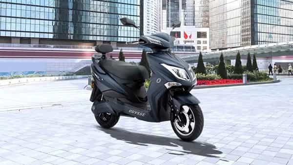 Odysse Electric Hawk: ట్రెండీ లుక్.. స్టన్నింగ్ ఫీచర్లతో కొత్త ఈ-స్కూటర్.. సింగిల్ చార్జ్పై 170 కిమీ రేంజ్..