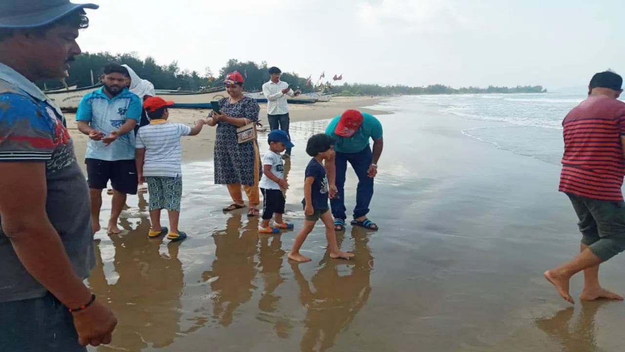 ఉత్తర కన్నడ జిల్లా తీరప్రాంతం అనేక అరుదైన జాతులకు నిలయం.  ముఖ్యంగా అంతరించిపోతున్న ఆలివ్ రిడ్లీ తాబేళ్లు బీచ్‌ను సంతానోత్పత్తికి నిలయంగా మార్చాయి.