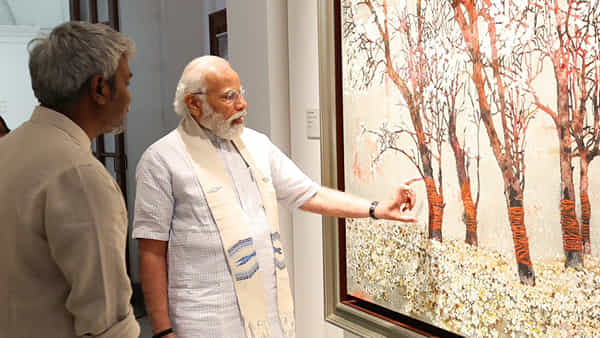 PM Modi: వారి కృషి అభినందనీయం.. ఢిల్లీలో జనశక్తి ఎగ్జిబిషన్ను సందర్శించిన ప్రధాని మోడీ..