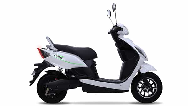 New EV Scooter: భారీ మైలేజ్ను ఇచ్చే ఈ స్కూటర్ గురించి తెలుసా? తక్కువ ధరకే అద్భుతమైన ఫీచర్లు..