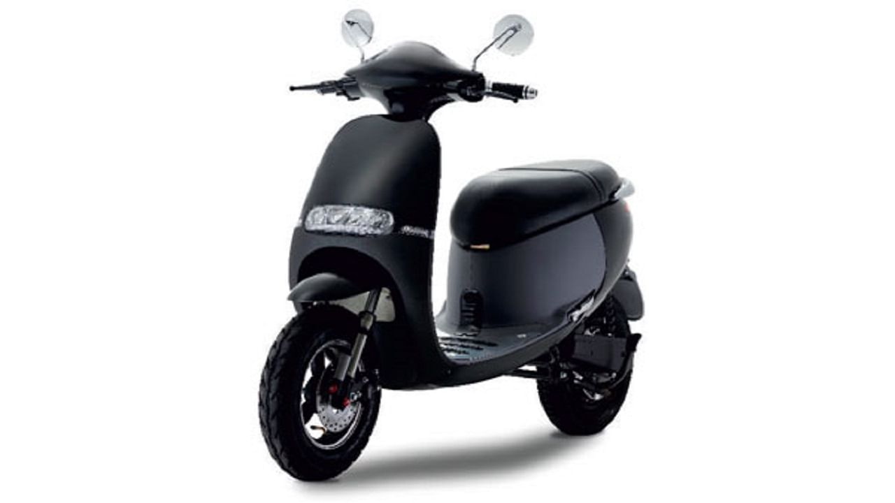 Electric Scooter: హాట్ కేకుల్లా అమ్ముడవుతున్న ఎలక్ట్రిక్ స్కూటర్.. యునిక్ ఫీచర్లతోపాటు అధిక రేంజ్..