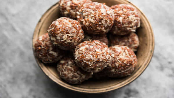 Healthy Summer Treat: వేసవిలో సత్తు లడ్డూలను తింటే డబుల్ ఎనర్జీ.. వీటిని ఎలా తయారు చేయాలో ఓ లుక్కేయండి..