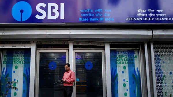 SBI Jobs: ఎసీబీఐలో ఆఫీసర్ పోస్టులకు అప్లై చేశారా.? దరఖాస్తులకు ఇంకా ఒకే రోజు