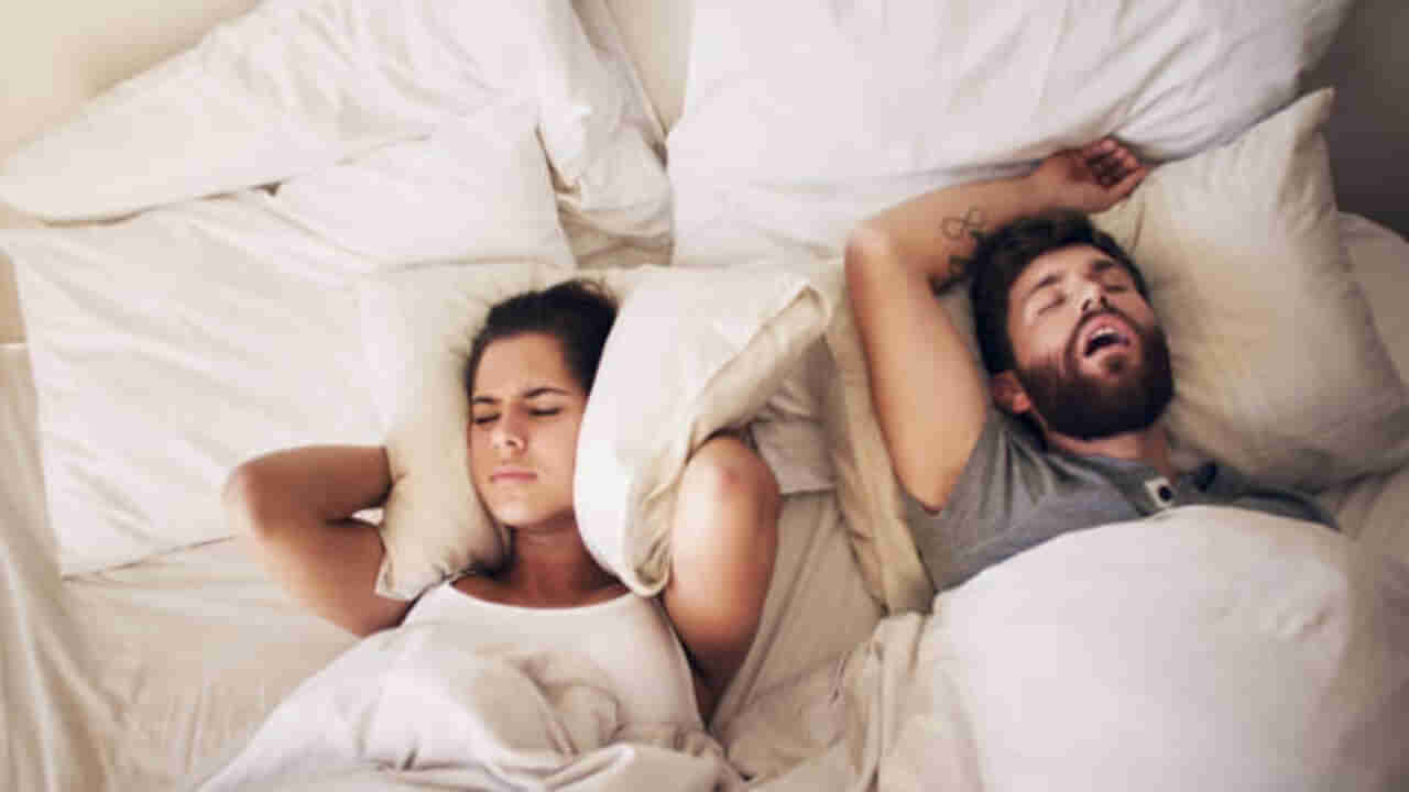 Lover Snoring: బాయ్ ప్రెండ్ గురకకు రికార్డ్ చేసి అమ్మి భారీగా డబ్బులు సంపాదిస్తున్న ప్రియురాలు..