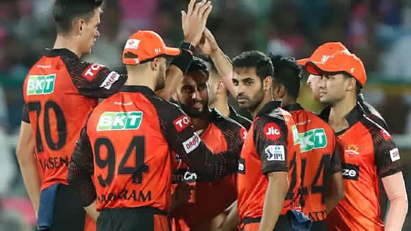 RR vs SRH: సూపర్ థ్రిల్లర్ మ్యాచ్లో హైదరాబాద్ అద్భుత విజయం.. ప్లే ఆఫ్ అవకాశాలు సజీవం