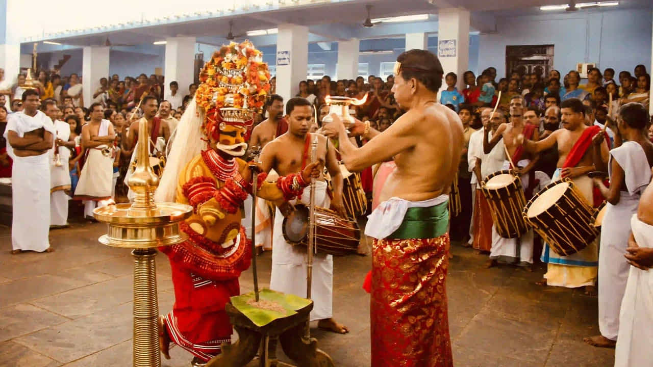
ఈ ఆలయం థియం అని పిలువబడే సాంప్రదాయ నృత్యానికి కూడా ప్రసిద్ధి చెందింది. ముత్తప్పన్ ని దర్శిస్తే.. తమను ప్రమాదాల నుండి కాపాడతాడని భక్తుల నమ్మకం. భక్తులకు ఆలయంలో ఉచిత వసతి సౌకర్యాలు ఉన్నాయి. 