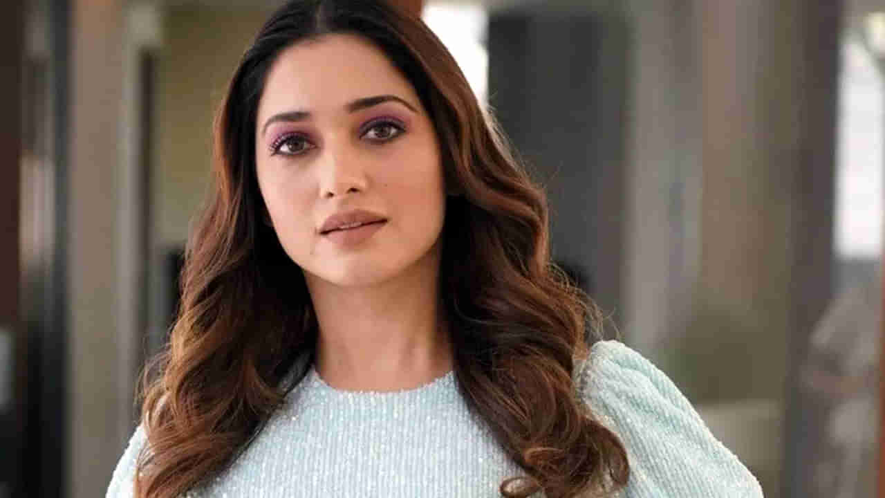 Tamanna Bhatia: గ్లామర్ రోల్స్కు నో బౌండరీస్.. అయితే ఆ సీన్స్ మాత్రం చేయనంటున్న మిల్క్ బ్యూటీ