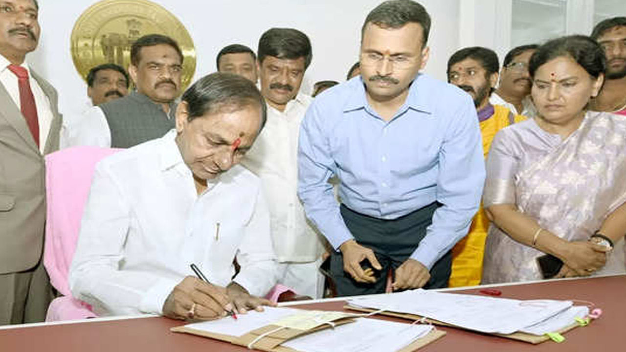 Telangana: కాంట్రాక్టు ఉద్యోగులకు సర్కార్ గుడ్‌న్యూస్‌.. 5,544 మందిని రెగ్యులరైజ్‌ చేస్తూ ఉత్తర్వులు