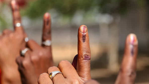 Karnataka Election Results: కర్నాటకలో కాంగ్రెస్వైపే తెలుగు ఓటర్లు మొగ్గు.. ప్రముఖులు ప్రచారం చేసినా పట్టించుకోలే..!