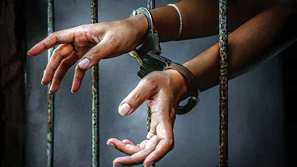 Terror Links: పొలిటికల్ టర్న్ తీసుకున్న ‘హైదరాబాద్ టెర్రర్ లింక్స్’.. బీజేపీ-బీఆర్ఎస్ మధ్య డైలాగ్ వార్..
