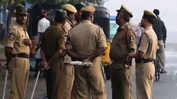 త్వరలో ముంబైని పేల్చేస్తా..! ట్విటర్ మెసేజ్ పంపిన వ్యక్తి అరెస్ట్