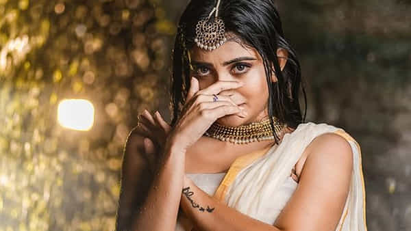 Tollywood: చురకత్తుల్లాంటి చూపులతో కవ్విస్తోన్న ఈ బ్యూటీని గుర్తుపట్టారా? మస్త్ క్రేజ్ ఉందండోయ్..
