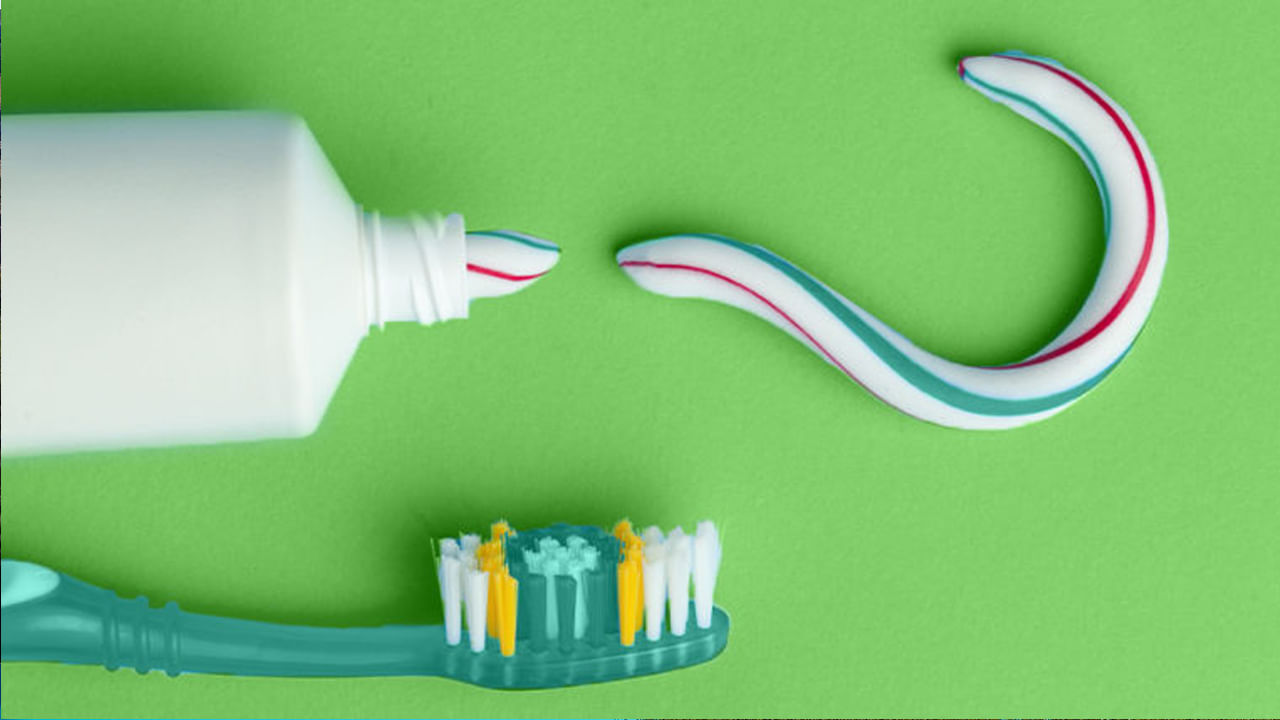 Toothpaste Uses: టూత్‌పేస్ట్‌తో ఎన్ని ప్రయోజనాలో.. దంతాలు శుభ్రం చేయడానికి మాత్రమే అనుకుంటే పప్పులో కాలేసినట్లే..!