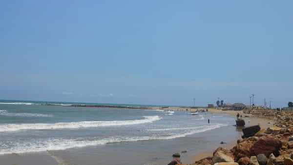 Visakhapatnam: విశాఖలో దారుణం.. ఉదయాన్నే బీచ్కు వెళ్లిన లవర్స్.. ఆ తర్వాత ఏం జరిగిందంటే..