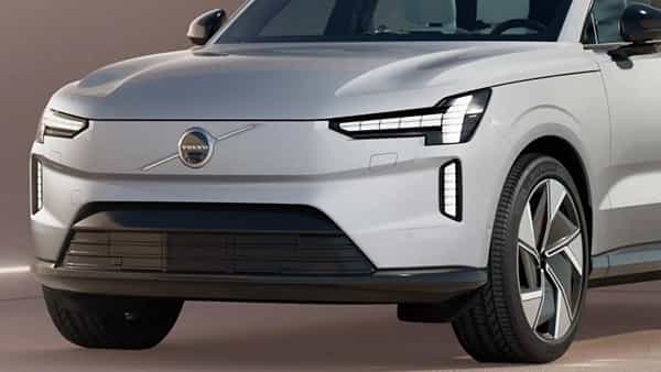 Volvo EX30: టెస్లా, వోక్స్వ్యాగన్కు పోటీగా వోల్వో సరికొత్త కార్.. అదిరిపోయిన లేటెస్ట్ ఫీచర్లు.. రిలీజ్ ఎప్పుడంటే..?