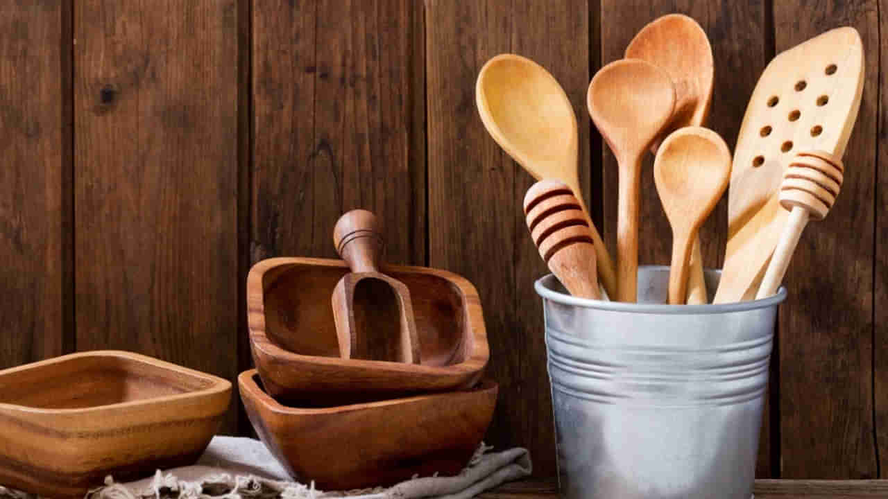 Kitchen Hacks: చెక్క వంట పాత్రలు మురికిగా ఉంటున్నాయా? ఇలా చేస్తే కొత్త వాటిలా మెరిసిపోతాయ్..!