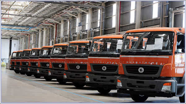 AC Truck in India: దేశంలో అన్ని ట్రక్కులకు ఏసీ తప్పనిసరి: కేంద్రం కీలక నిర్ణయం.. ఎప్పటి నుంచి అంటే..
