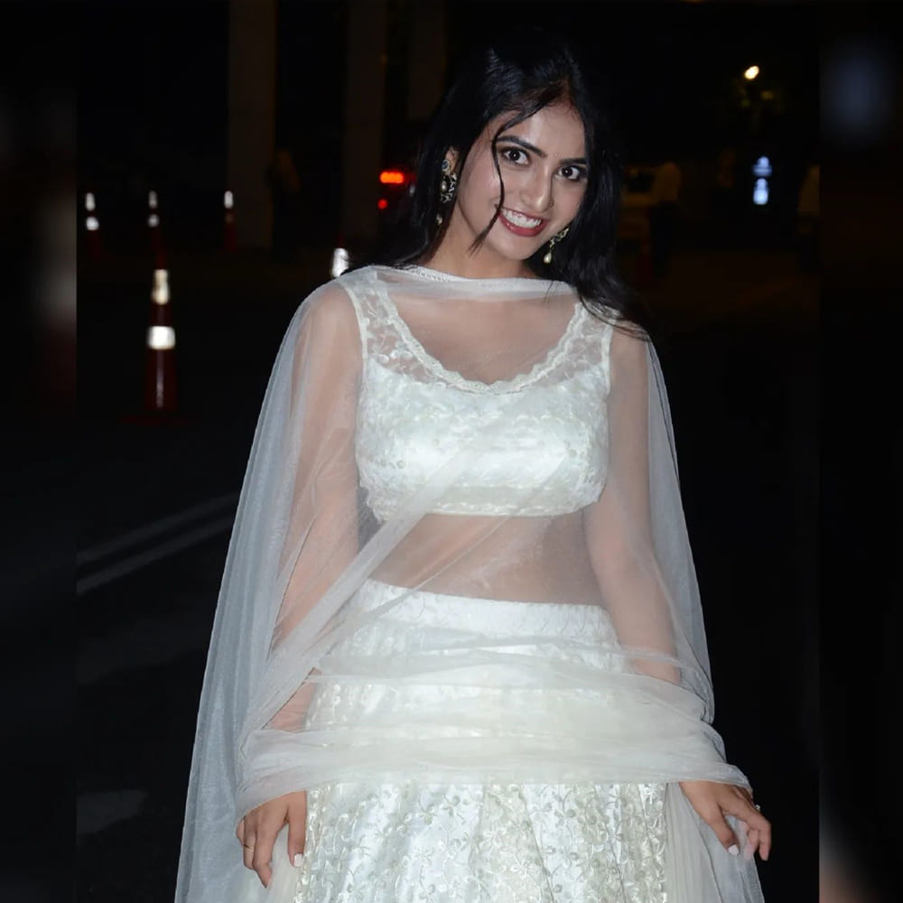 అనన్య నాగళ్ల, రవి మహాదాస్యం జంటగా ప్రస్తుతం ఓ చిత్రంలో నటిస్తున్నారు. రాజా రామ్మోహన్‌ చల్లా ఈ చిత్రానికి దర్శకత్వం వహించగా. వెన్నపూస రమణారెడ్డి నిర్మాత గా ఉన్నారు. శ్రీకాకుళం యాస లో ఇతివృత్తంతో ఈ చిత్రాన్ని నిర్మిస్తున్నారు.  ప్రస్తుతం హైదరాబాద్‌లో షూటింగ్ శెరవేగంగా జరుగుతుంది.