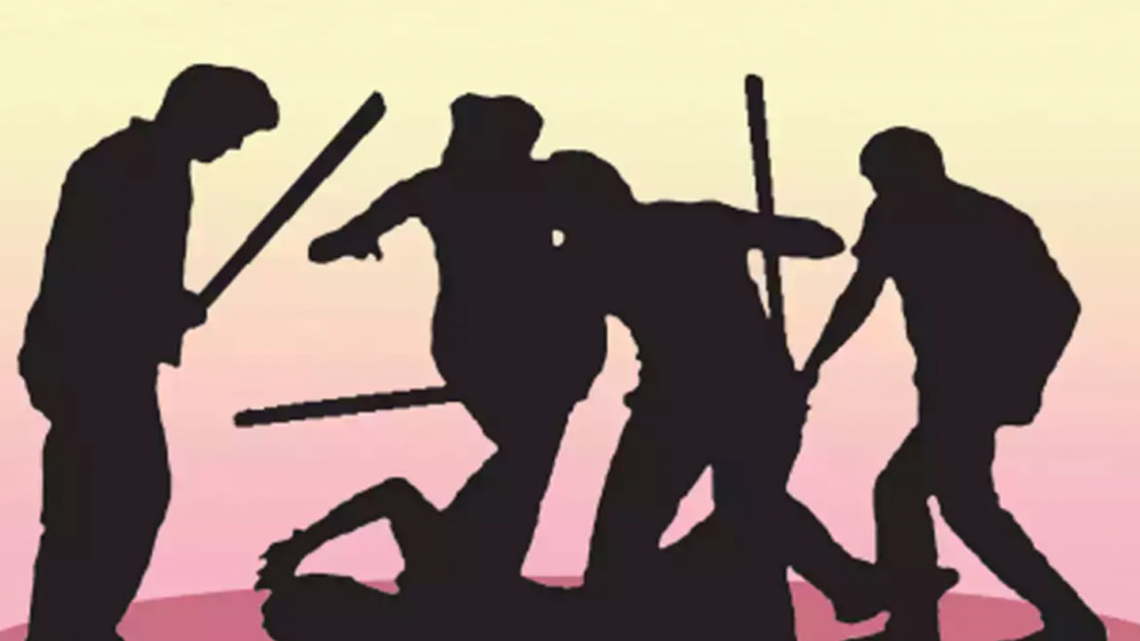 Andhra Pradesh: సెల్ఫోన్ గేమ్పై గొడవ.. కర్రలు,కత్తులతో రెండు గ్రామాల మధ్య ఘర్షణ