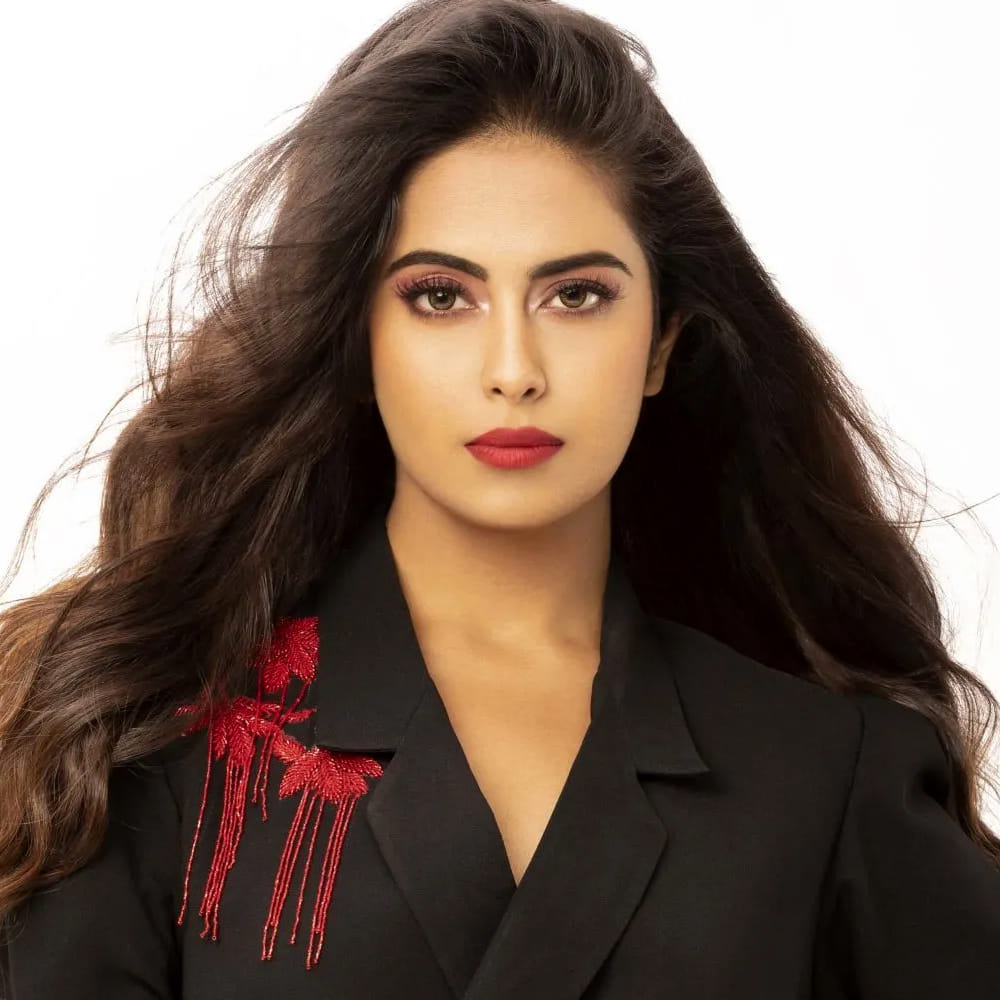 ఇదిలా ఉంటే తాజాగా ఈ చిన్నది ఓ ఇంటర్వ్యూలో మాట్లాడుతూ.. నేపోటిజం గురించి ఆసక్తికర కామెంట్స్ చేసింది. ప్రస్తుతం అవికా టాలీవుడ్ కు దూరంగా ఉంటుంది. తాజాగా ఈ అమ్మడు చేసిన కామెంట్స్ అటు బీ టౌన్ తో పాటు టాలీవుడ్ లోనూ ఆసక్తిగా మారాయి.