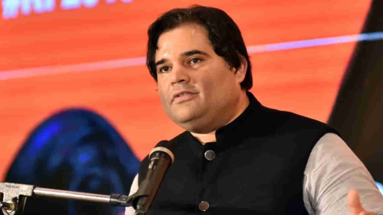 Varun Gandhi: జీతంలో కొంతభాగాన్ని రైలు బాధిత కుటుంబాలకు ఇవ్వండి.. ఎంపీలను కోరిన బీజేపీ నేత వరుణ్ గాంధీ