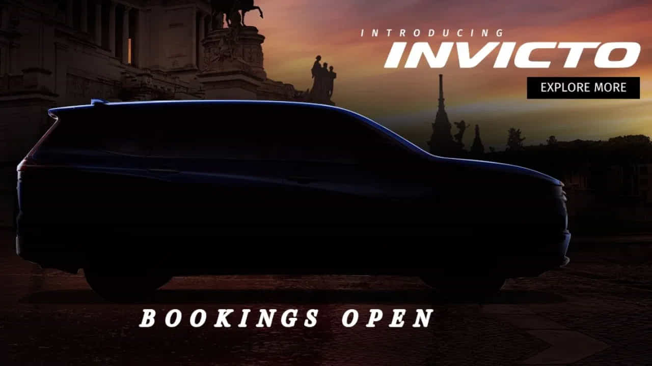 Maruti Suzuki Invicto: మారుతి సుజుకి నుంచి రూ. 20 లక్షల కంటే ఎక్కువ ధరతో వస్తున్న మొదటి కారు ఇదే. టయోటా ఇన్నోవా హైక్రాస్ ఆధారంగా ఈ ఎమ్పీవీ కారును మారుతి సుజుకి త్వరలో విడుదల చేయవచ్చు. ఈ కారులో దృఢమైన హైబ్రిడ్ ఇంజన్ సపోర్ట్ ఉంటుంది. రూ. 25,000 నుంచి మీరు ఇప్పుడే బుక్ చేసుకోవచ్చు.