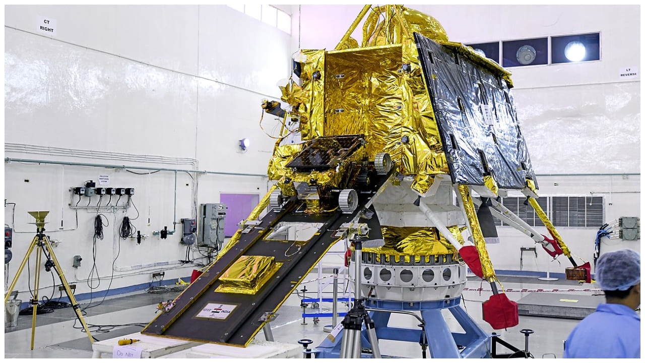 Chandrayaan-3: మరో ప్రతిష్టాత్మక ప్రయోగానికి ఇస్రో సన్నద్ధం.. చంద్రయాన్-3 మిషన్కు శ్రీహరికోటలో శరవేగంగా ఏర్పాట్లు..