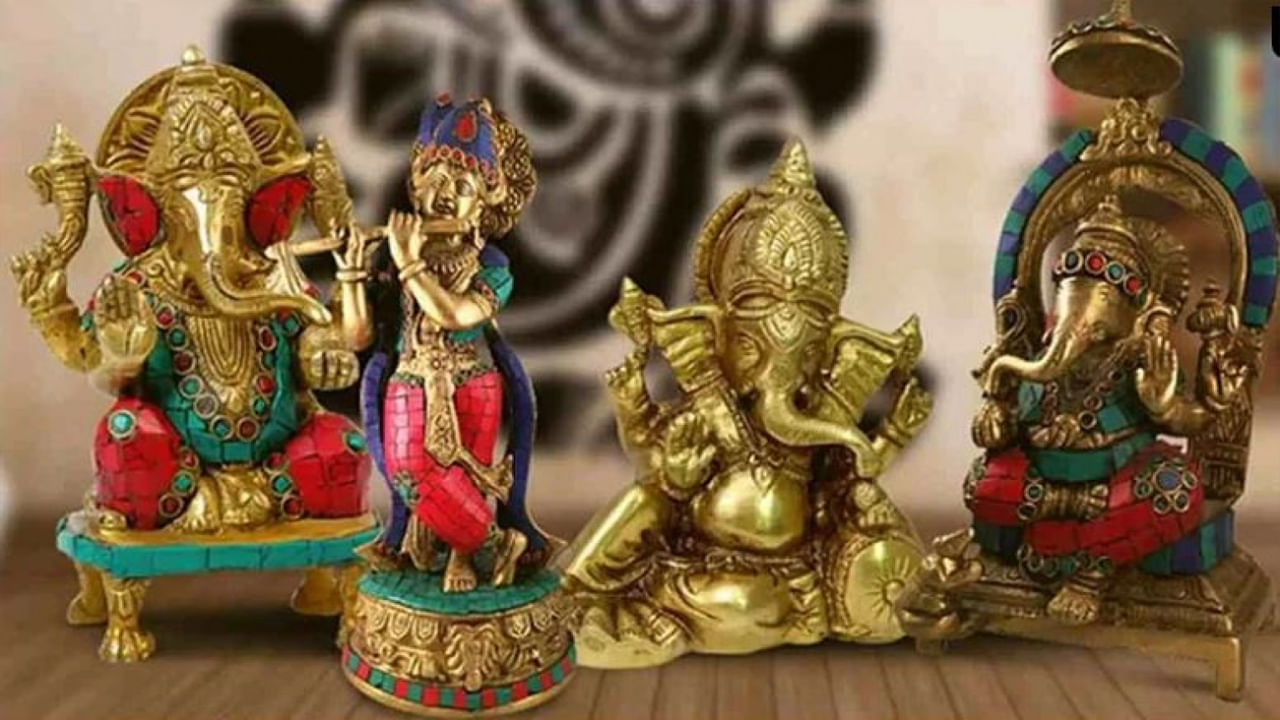 Deities Idols Vastu Rules: ఇంట్లో దేవుని విగ్రహాన్ని ఉంచడానికి వాస్తు నియమాలున్నాయి.. అవి ఏమిటంటే..