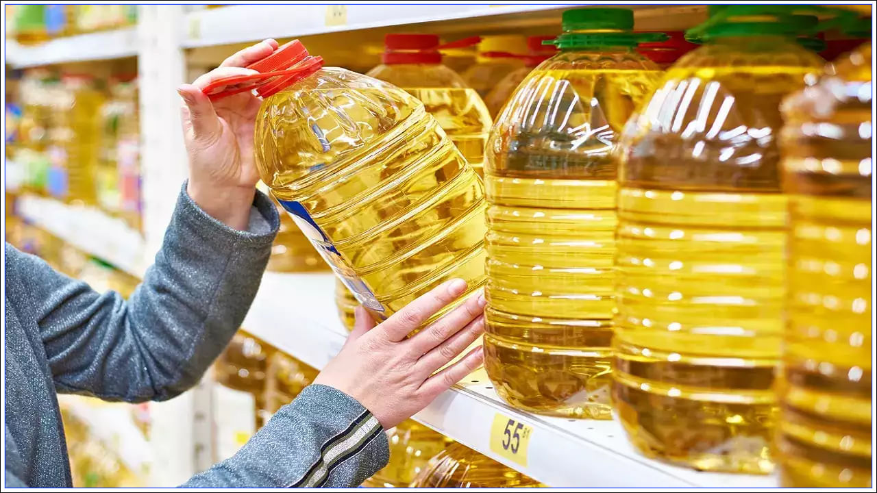 Edible Oil Price: సామాన్యులకు గుడ్‌న్యూస్‌.. మరింత తగ్గనున్న వంటనూనె ధరలు!