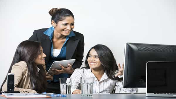 TCS Female Employees: టీసీఎస్కు మహిళా ఉద్యోగుల షాక్.. రాజీనామాల పర్వానికి కారణమిదే..!