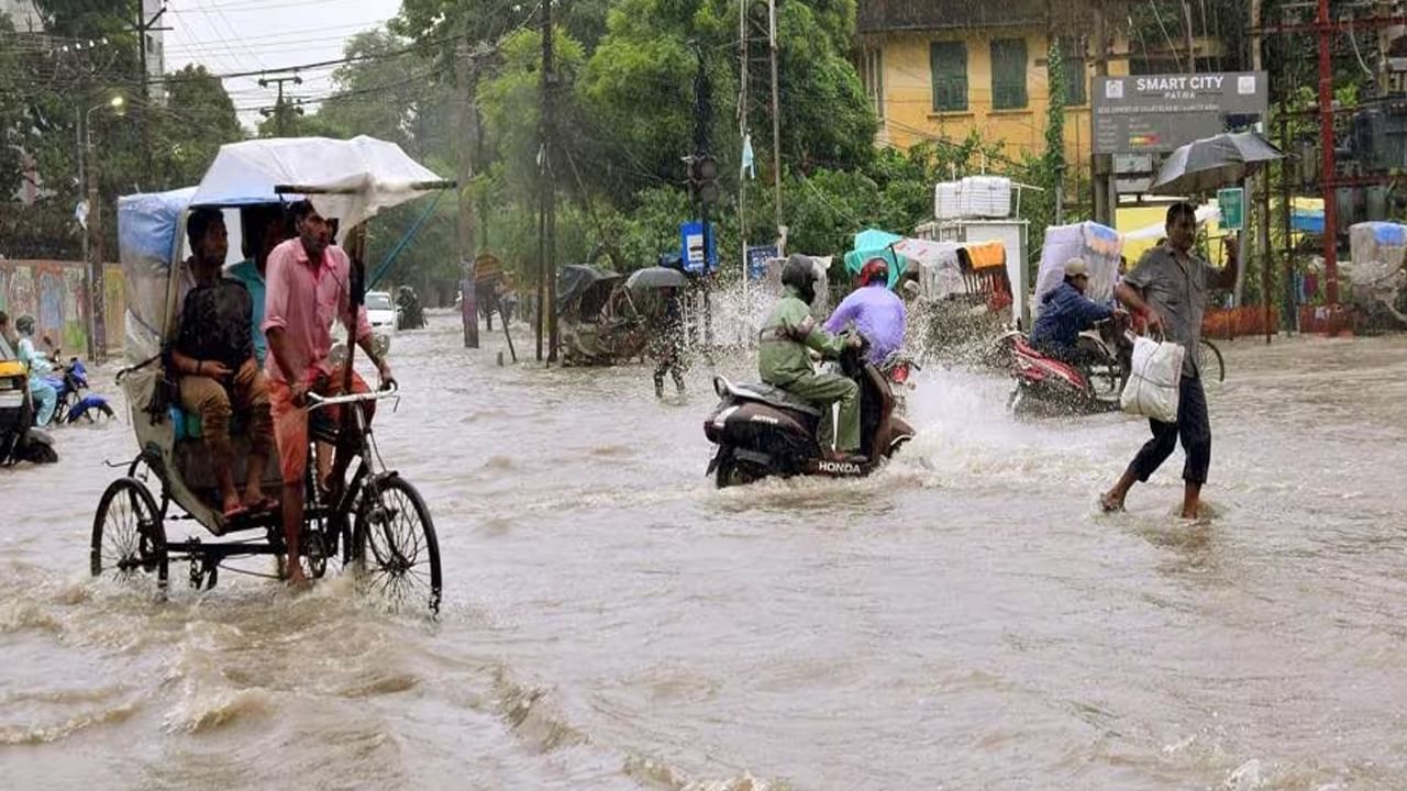 భారీ వర్షాలు.. ఈ నెల 28 వరకు స్కూళ్లకు సెలవులు.. 12వ తరగతి వరకు నో స్కూల్!