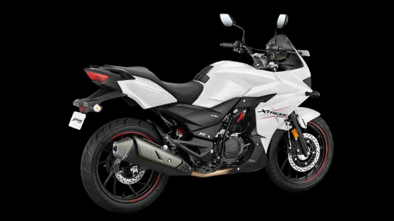 Hero Xtreme 200S 4V: Hero త్వరలో తన కొత్త Hero Xtreme 200S 4V మోడల్ బైక్‌ను కొత్త 4 వాల్వ్ మోటార్‌తో విడుదల చేయనుంది. ఈ బైక్‌లో 199.6 సిసి సింగిల్ సిలిండర్, ఆయిల్ కూల్డ్, ఫ్యూయల్ ఇంజెక్ట్, ఫోర్ స్ట్రోక్ ఇంజన్ వంటి ఫీచర్లు లభిస్తాయి. ఈ మోడల్‌ని 5 స్పీడ్ గేర్‌బాక్స్‌తో తీసుకురానున్నట్లు సమాచారం.