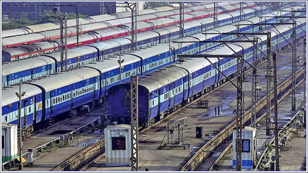 Indian Railways: భారత రైల్వే రైలు ఇంజిన్, కోచ్ల తయారీకి ఎంత ఖర్చు చేస్తుందో తెలుసా..? ఆసక్తికర విషయాలు