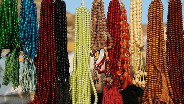 Japamala: మంత్రాలను జపించడానికి ఆయా దేవుళ్లకు సంబంధించిన జపమాల ఉంది.. నియమాలు ఏమిటో తెలుసా..