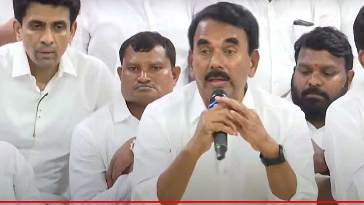 Telangana Politics: ఆ పార్టీలో మనుషులుగా కూడా చూడటం లేదు.. అందుకే పార్టీ మారుతున్నామన్న జూపల్లి