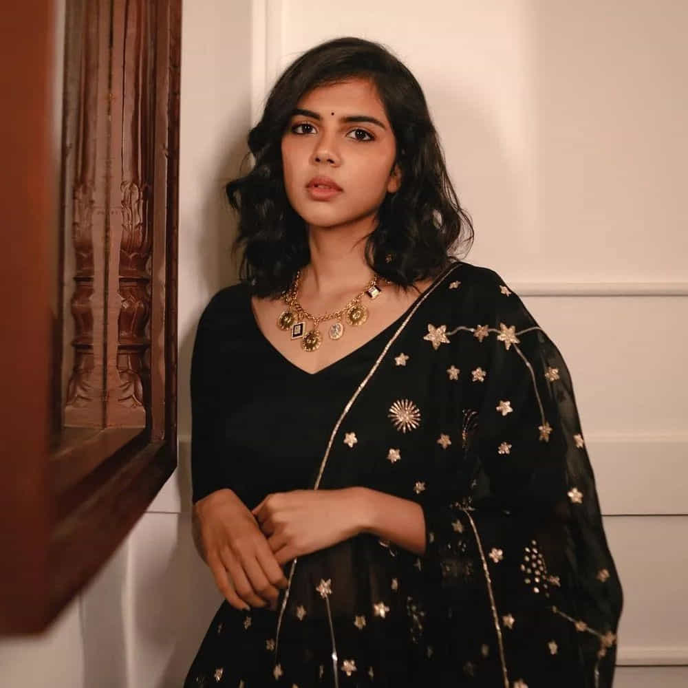 కళ్యాణి ప్రియదర్శన్.. ప్రముఖ మలయాళ, తెలుగు, హిందీ సినిమా దర్శకుడు ప్రియదర్శన్ కూతురని తెలిసిందే. .కళ్యాణి ప్రియదర్శన్ తెలుగులో అక్కినేని అఖిల్ హీరోగా వచ్చిన హలో సినిమాతో పరిచయం అయింది. ఈ చిత్రంలో తన అందం, అభినయంతో ప్రేక్షకులను అలరించింది. తర్వాత సాయి ధర్మతేజ్ సరసన చిత్రలహరి మూవీలో నటించింది.