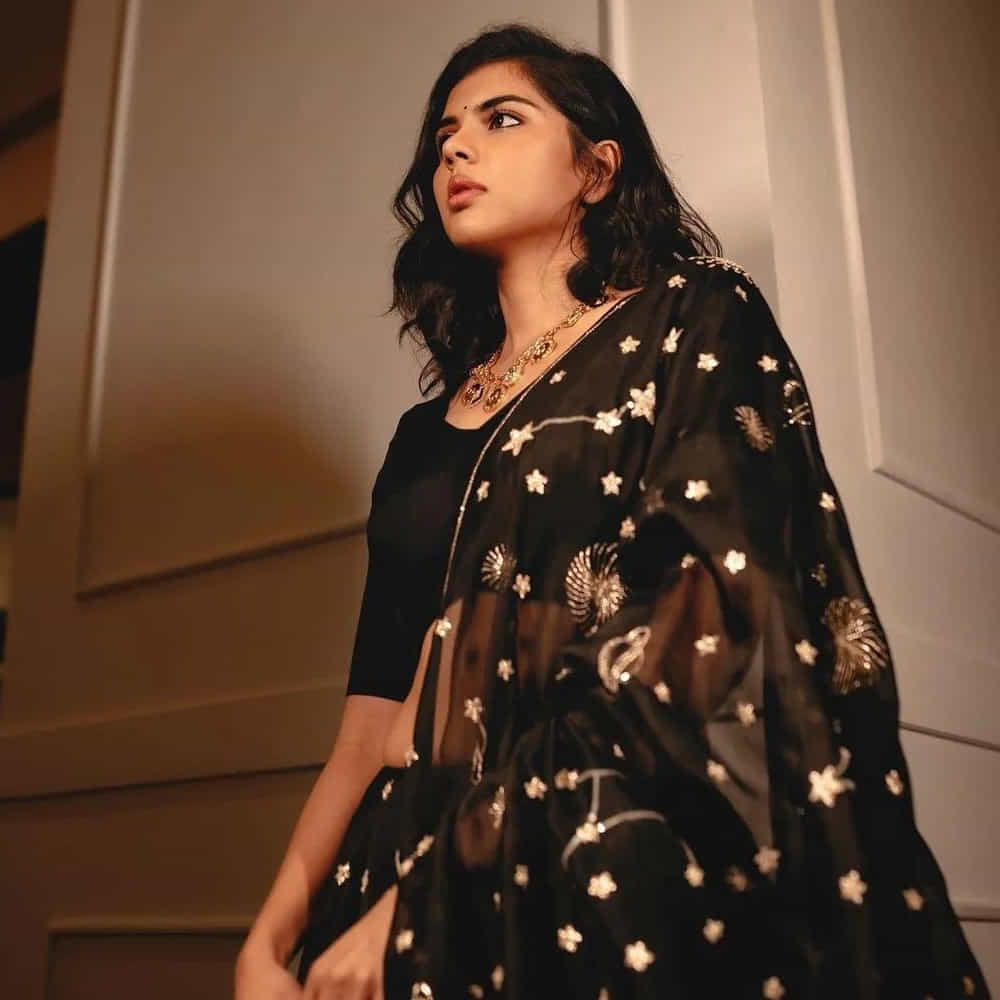 కళ్యాణి ప్రియదర్శన్.. ప్రముఖ మలయాళ, తెలుగు, హిందీ సినిమా దర్శకుడు ప్రియదర్శన్ కూతురని తెలిసిందే. .కళ్యాణి ప్రియదర్శన్ తెలుగులో అక్కినేని అఖిల్ హీరోగా వచ్చిన హలో సినిమాతో పరిచయం అయింది. ఈ చిత్రంలో తన అందం, అభినయంతో ప్రేక్షకులను అలరించింది. తర్వాత సాయి ధర్మతేజ్ సరసన చిత్రలహరి మూవీలో నటించింది.