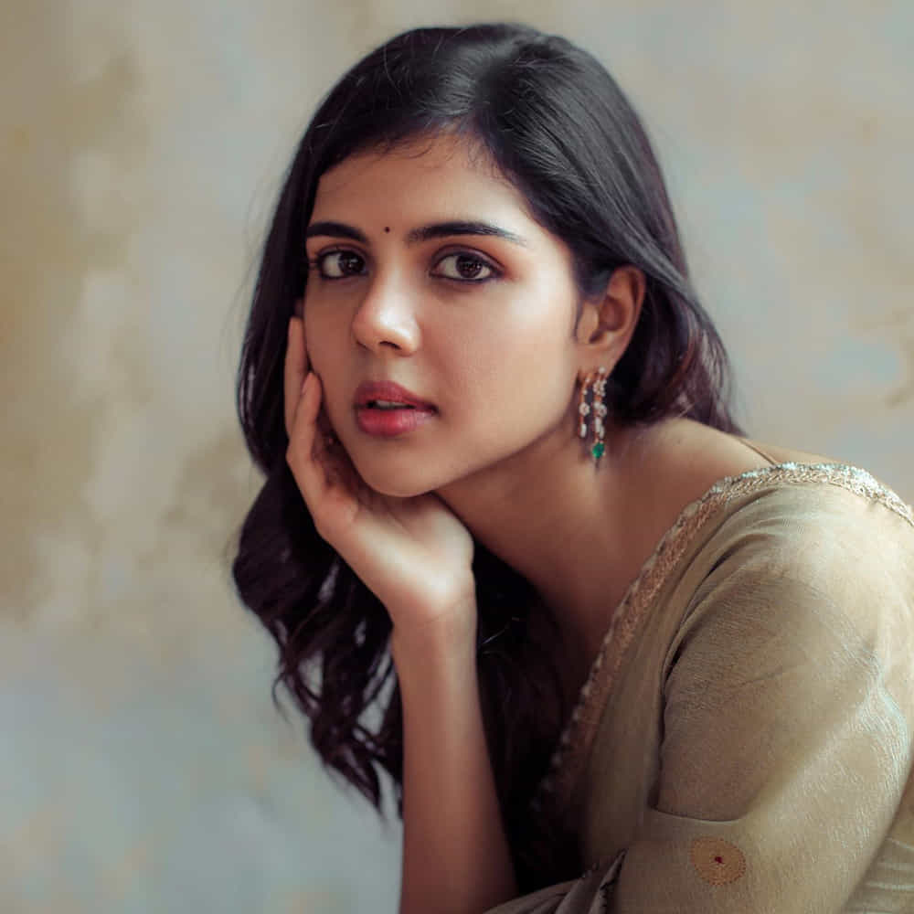 కళ్యాణి ప్రియదర్శన్.. ప్రముఖ మలయాళ, తెలుగు, హిందీ సినిమా దర్శకుడు ప్రియదర్శన్ కూతురని తెలిసిందే. .కళ్యాణి ప్రియదర్శన్ తెలుగులో అక్కినేని అఖిల్ హీరోగా వచ్చిన హలో సినిమాతో పరిచయం అయింది. ఈ చిత్రంలో తన అందం, అభినయంతో ప్రేక్షకులను అలరించింది. తర్వాత సాయి ధర్మతేజ్ సరసన చిత్రలహరి మూవీలో నటించింది.