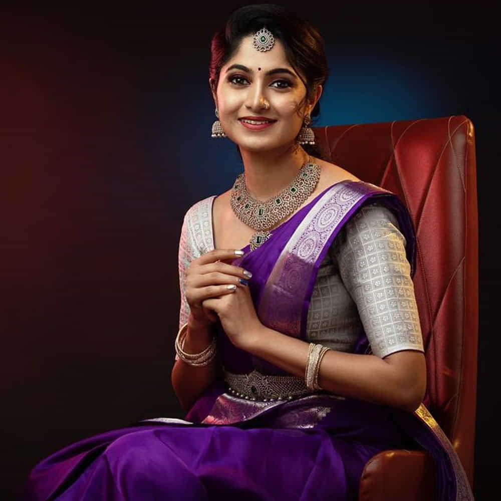 అందమంత అమ్మాయిగా రెడీ అయితే ఇలా ఉంటుందేమో.. యువరాణి రాజసం ఈ ముద్దుగుమ్మకే సొంతం..