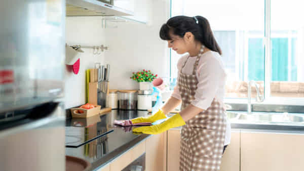 Kitchen Hacks : మీ వంటగది శుభ్రంగా ఉండాలంటే ఈ సింపుల్ చిట్కాలు ఫాలో అవ్వండి.