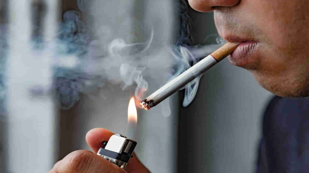 Cigarette: బయటికి వెళ్లి సిగరెట్‌ కాల్చమన్నాడనీ.. బార్బర్‌ షాపులో వ్యక్తి వీరంగం