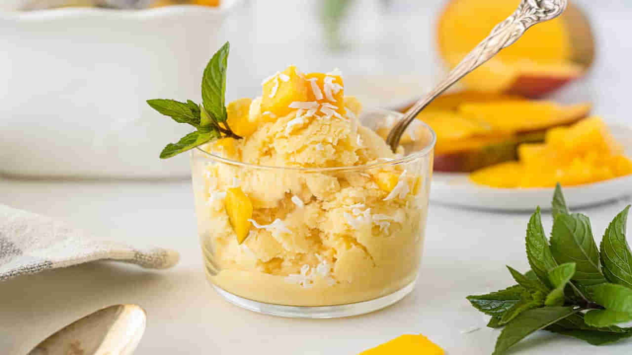 Mango Ice Cream Recipe: మ్యాంగో ఐస్‌క్రీమ్‌ను ఇంట్లోనే కూడా చేసుకోవచ్చు.. బయటి అస్సలు తెచ్చుకోరు..