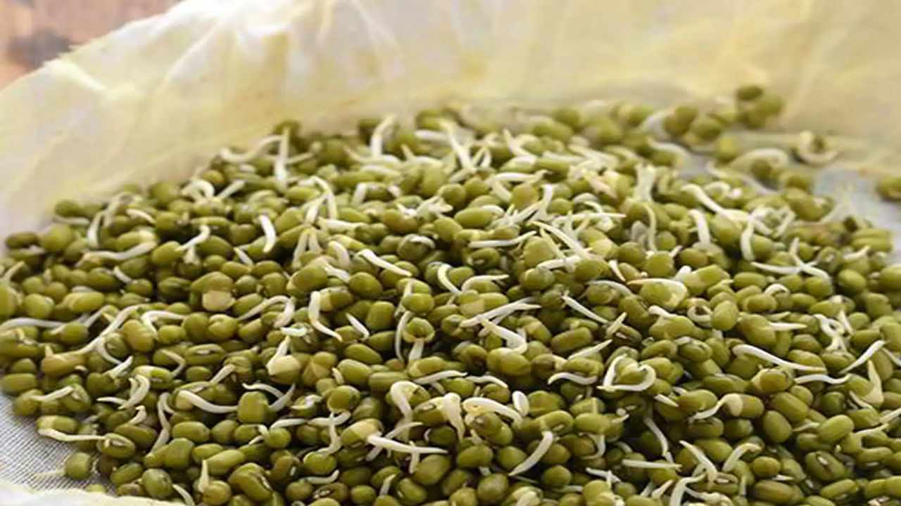 Benefits Of Moong Dal Sprouts: మొలకెత్తిన పెసలతో బోలెడన్ని ఆరోగ్య ...