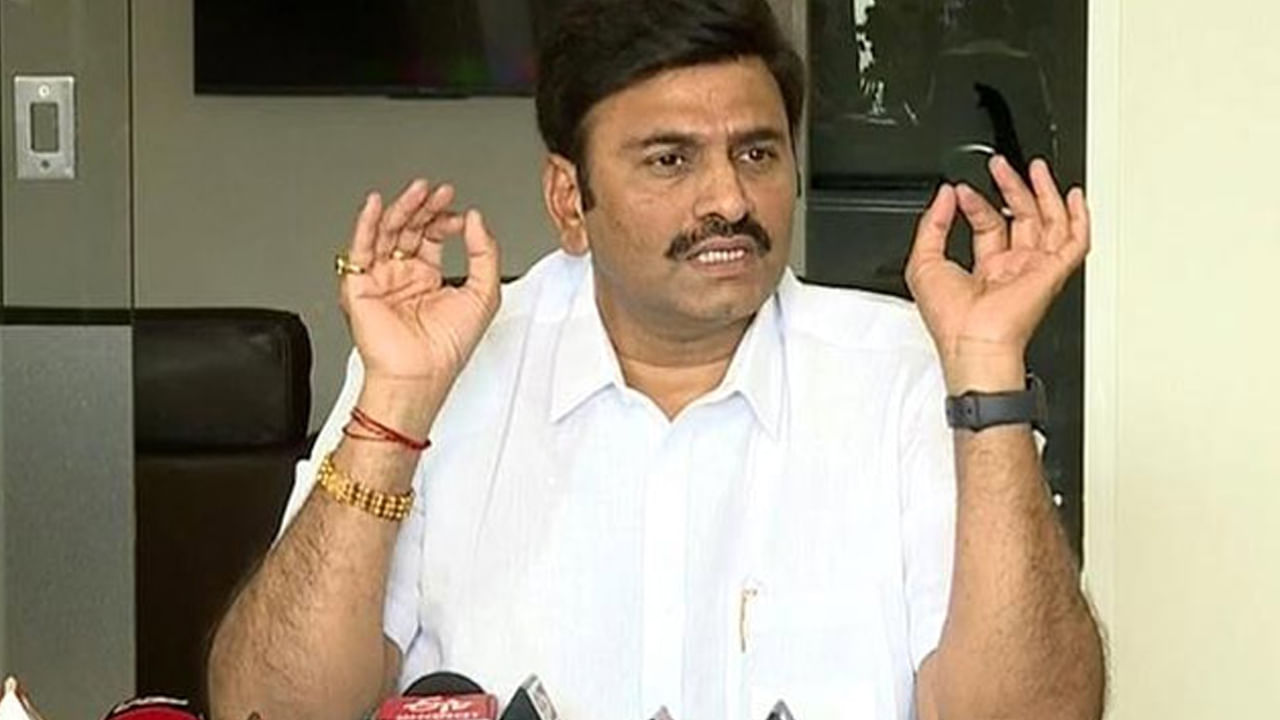 MP Raghurama: టీడీపీలో చేరేందుకు వైసీపీ ఎమ్మెల్యేలు సిద్ధంగా ఉన్నారు.. ఎంపీ రఘురామకృష్ణ సంచలన వ్యాఖ్యలు