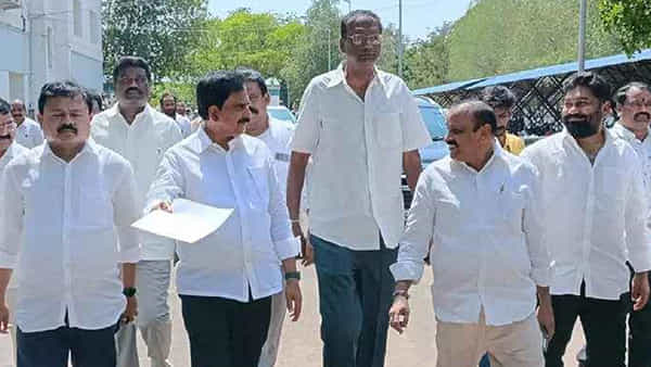 Nellore Politics: దాడికి వస్తే ట్రెస్పాస్ సెక్షన్లు పెడతారా..? భగ్గుమన్న టీడీపీ నేతలు..